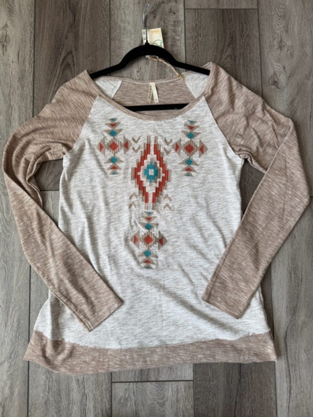 🆕 Roper Boho Aztec Embroidered Raglan Long Sleeve Top - Beige, Ivory, Teal, Rust